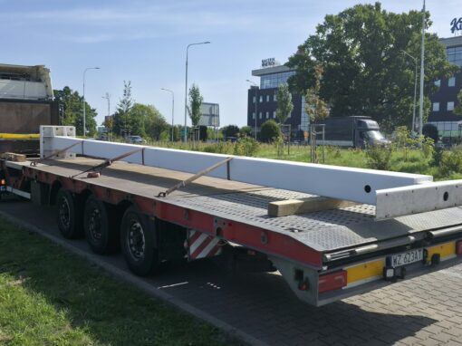 Przewoz słupa + znaka Kobierzyce – Luban